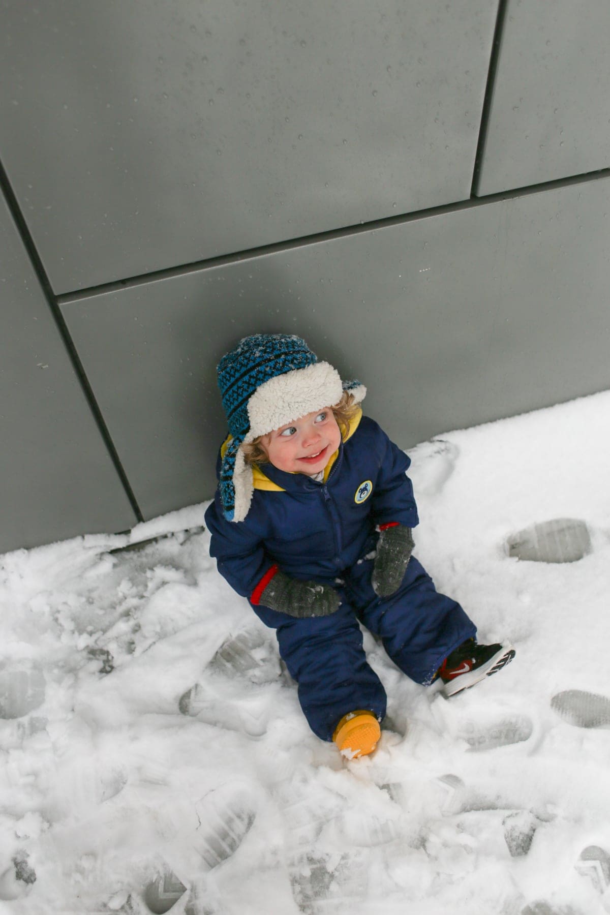 Eddie sitting in the snow