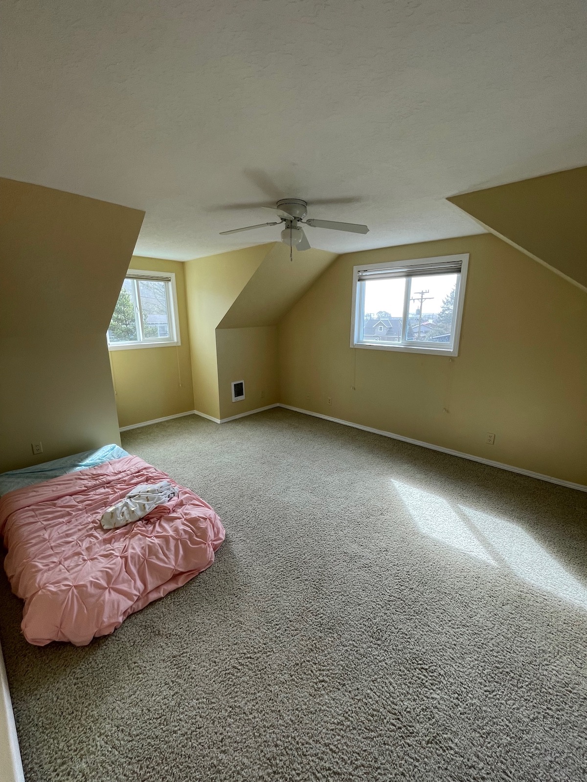 empty bedroom in beach house