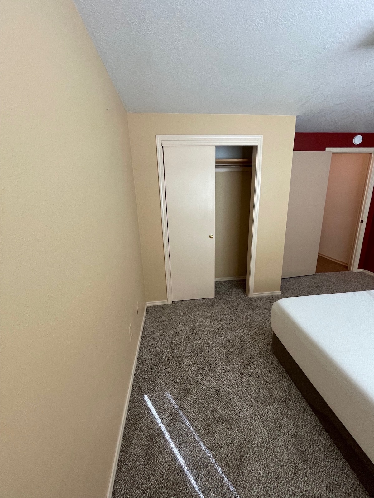 empty bedroom in beach house